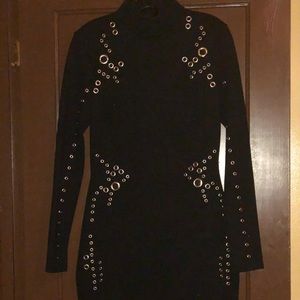 Long sleeve little fitted black dress